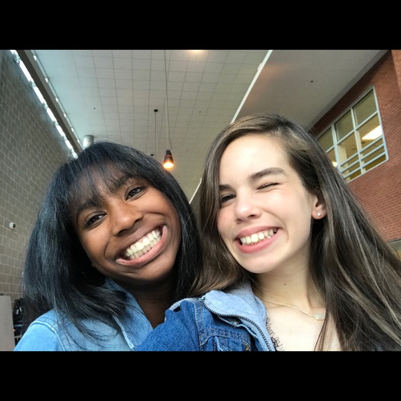 Meet your Posher, Alysa - Picture 5 of 5